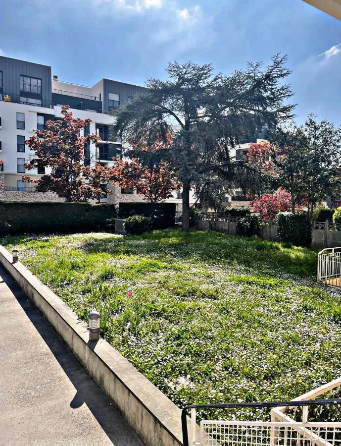 The Garden Yourhosthelper Villejuif Buitenkant foto